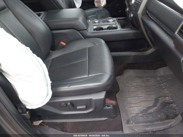 1FMJU1JT3MEA38883 Ford Expedition Xlt