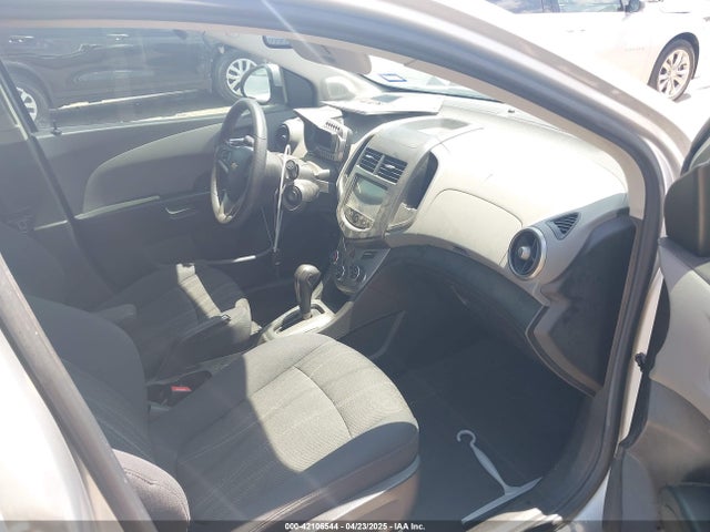 1G1JC5SHXF4210580 Chevrolet Sonic Lt Auto