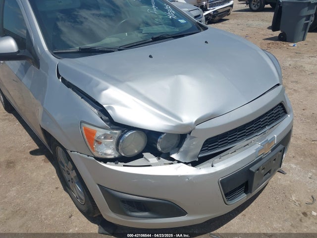 1G1JC5SHXF4210580 Chevrolet Sonic Lt Auto