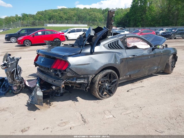 1FA6P8AMXH5208168 Ford Mustang V6