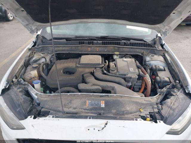 3FA6P0LU2HR317915 Ford Fusion Hybrid Se
