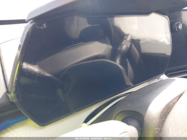 KL77LHE24RC215839 Chevrolet lih