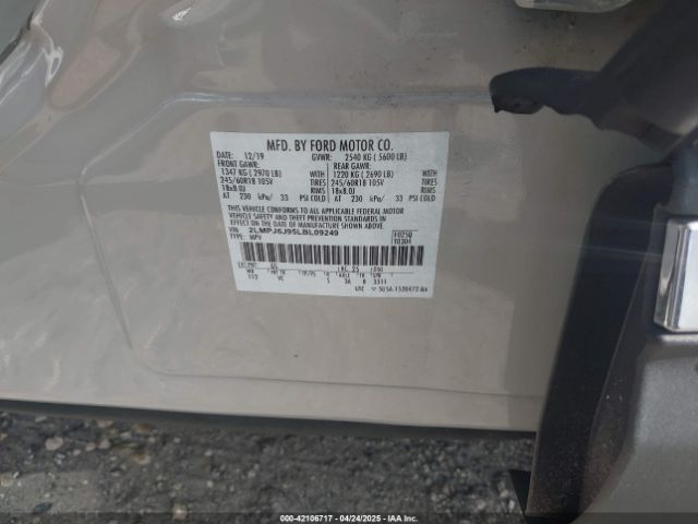 2LMPJ6J95LBL09249 Lincoln Nautilus Standard