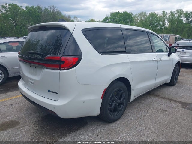 Chrysler Pacifica Hybrid S Appearance Pkg 2024 2C4RC1S77RR111940 Image 4