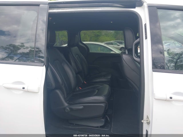 Chrysler Pacifica Hybrid S Appearance Pkg 2024 2C4RC1S77RR111940 Image 8