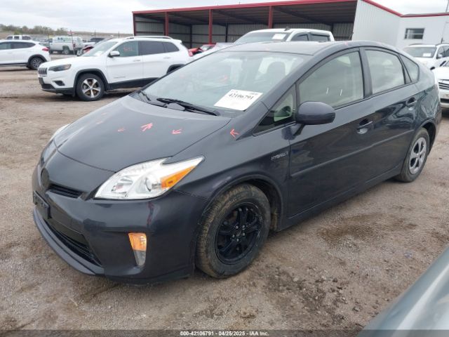 JTDKN3DU5F0433864 Toyota Prius Three