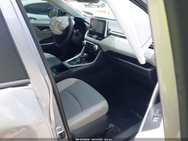 2T3C1RFVXRC293952 Toyota Rav4 Xle Premium