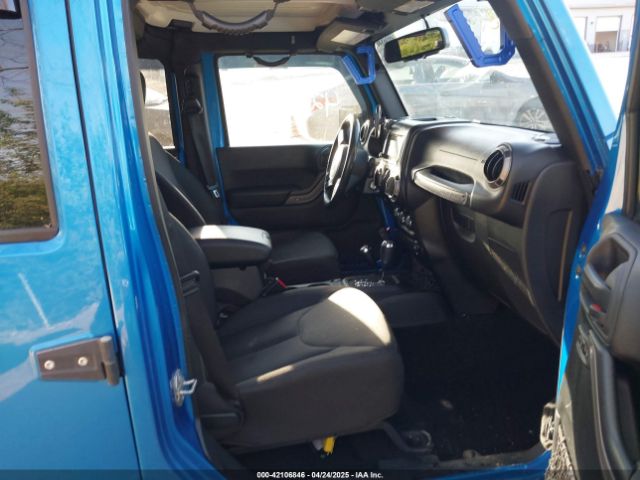 2016 JEEP WRANGLER UNLIMITED 1C4BJWDG1GL282397 Photo 4