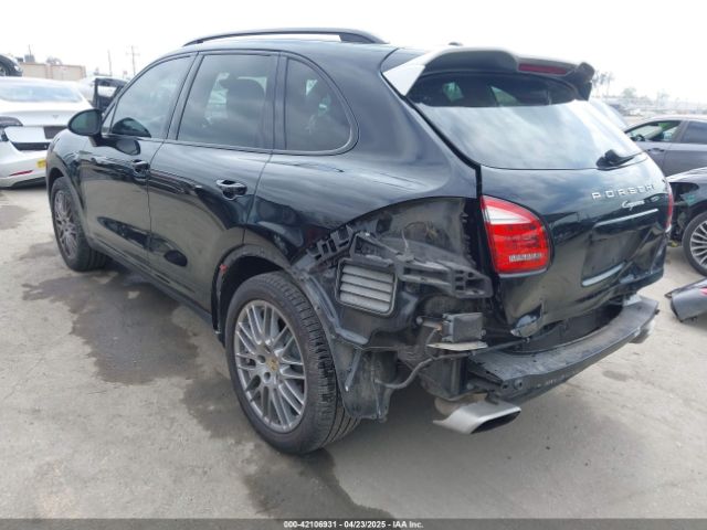 2014 PORSCHE CAYENNE WP1AA2A29ELA97300 Photo 2