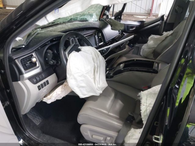 5TDJZRFH2KS594988 Toyota Highlander Xle