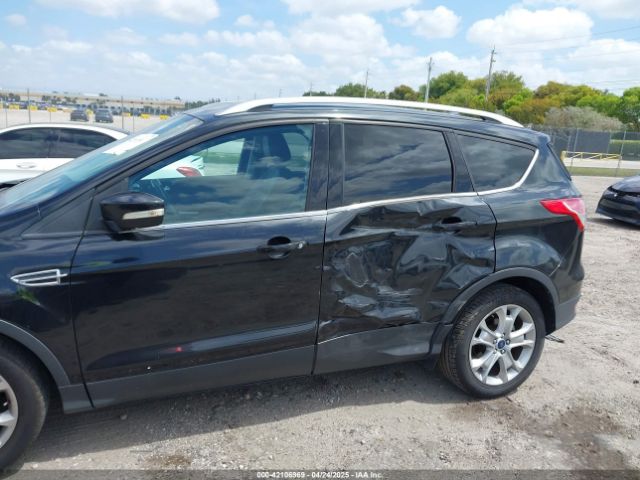 1FMCU0JX8FUC62035 Ford Escape Titanium