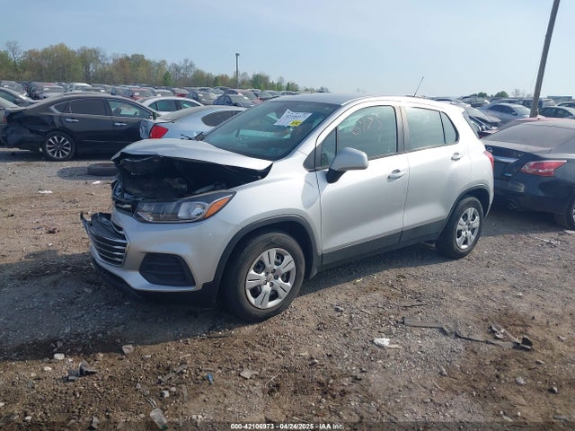 Chevrolet TRAX LS 2017 KL7CJKSB3HB232738 Image 2