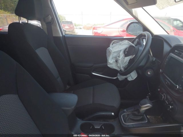 KNDJ23AU7P7840988 KIA SOUL LX