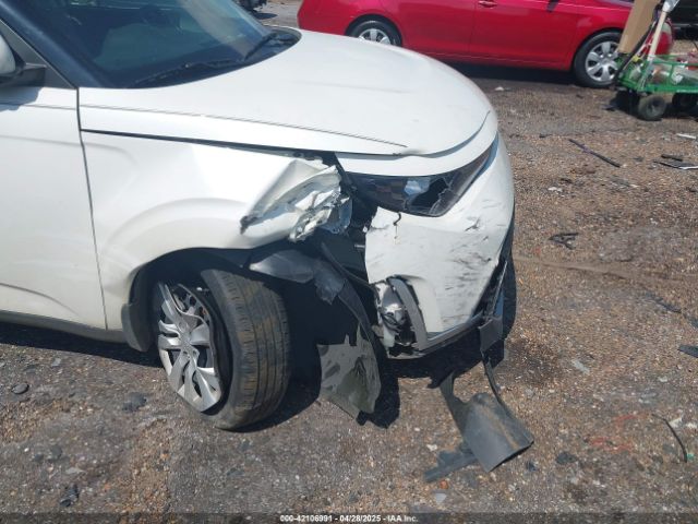 KNDJ23AU7P7840988 KIA SOUL LX