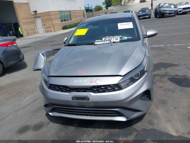 3KPF24AD1RE748029 KIA Forte Lxs