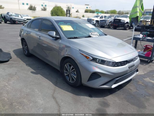 3KPF24AD1RE748029 KIA Forte Lxs
