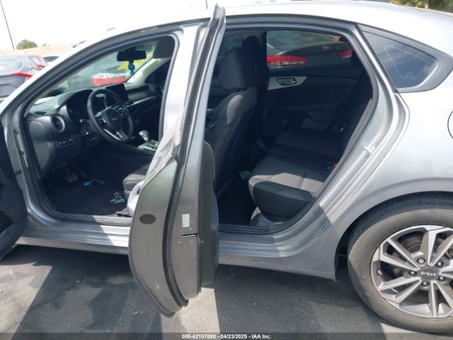 3KPF24AD1RE748029 KIA Forte Lxs