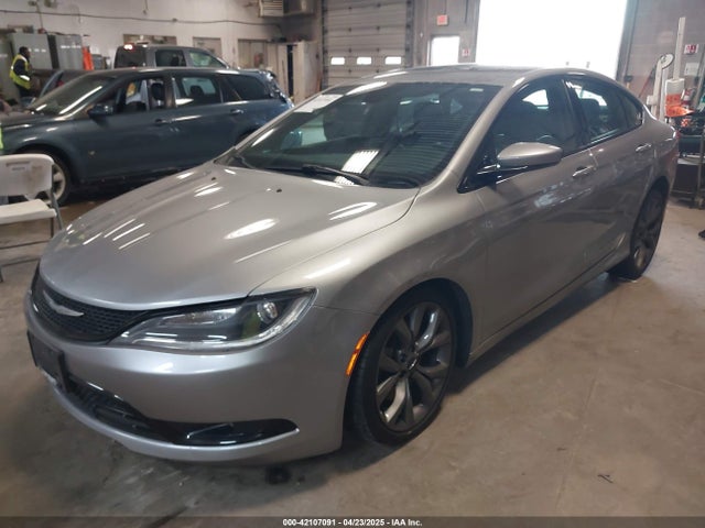 1C3CCCBG3FN533475 Chrysler 200 S