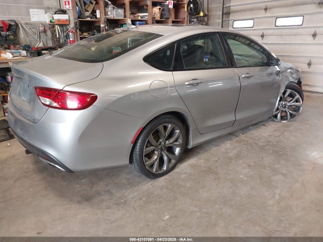 1C3CCCBG3FN533475 Chrysler 200 S
