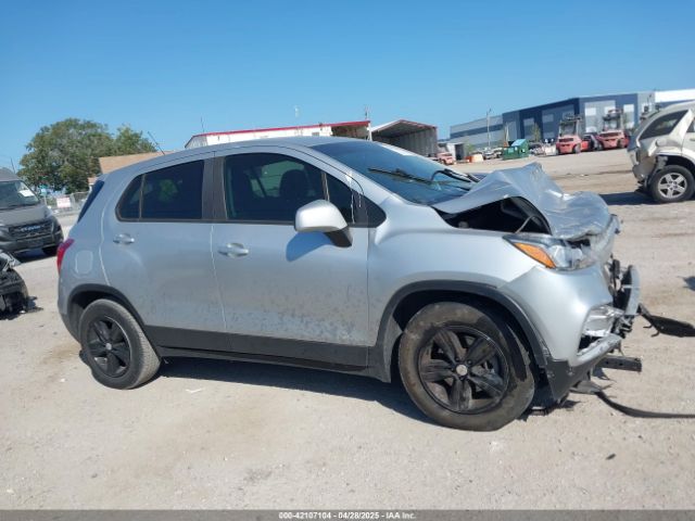 KL7CJKSB8LB033001 Chevrolet Trax Fwd Ls