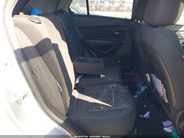 KL7CJKSB8LB033001 Chevrolet Trax Fwd Ls