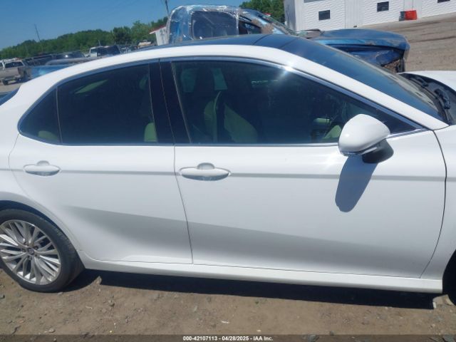 4T1B11HKXJU016486 Toyota CAMRY XLE