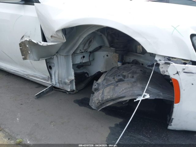 2018 CHRYSLER 300 2C3CCABG4JH285727 Photo 5