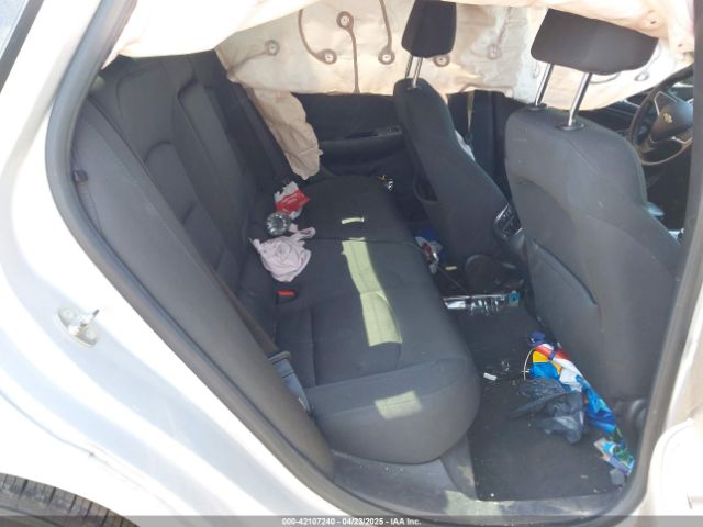 1G1ZD5ST0JF128973 Chevrolet MALIBU LT