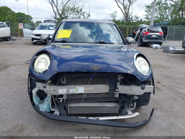 WMWXU1C54H2E19114 Mini Hardtop Cooper