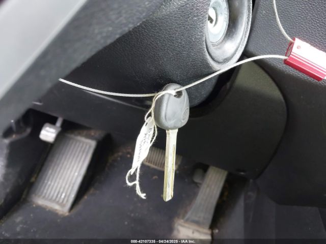 5XYPG4A38HG276622 KIA Sorento 2.4l Lx