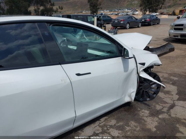 7SAYGDEFXPF809250 Tesla Model Y Performance Dual Motor All-wheel Drive