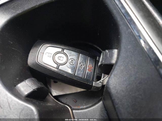 3FA6P0RUXKR121736 Ford Fusion Hybrid Titanium
