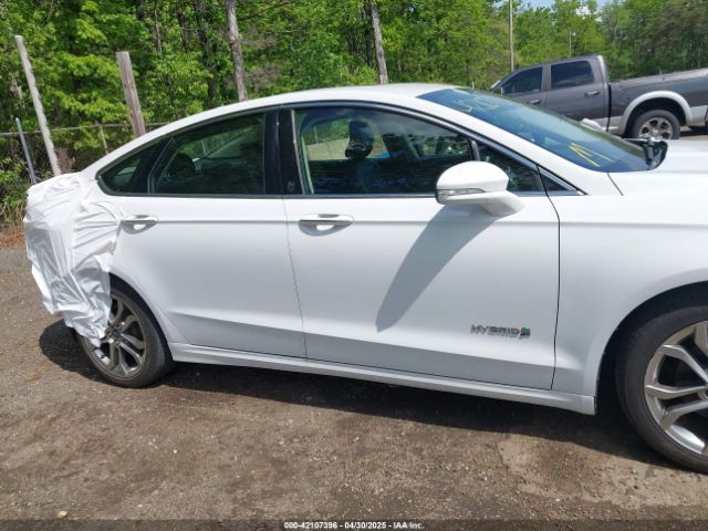 3FA6P0RUXKR121736 Ford Fusion Hybrid Titanium
