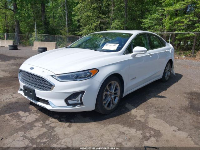 3FA6P0RUXKR121736 Ford Fusion Hybrid Titanium