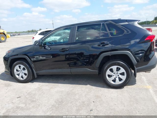 2T3H1RFV6RC287250 Toyota RAV4 LE