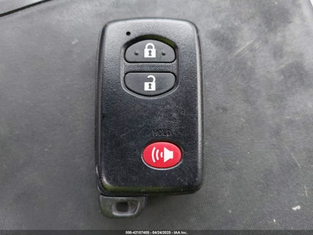 JTDZN3EU8EJ000528 Toyota Prius V Five