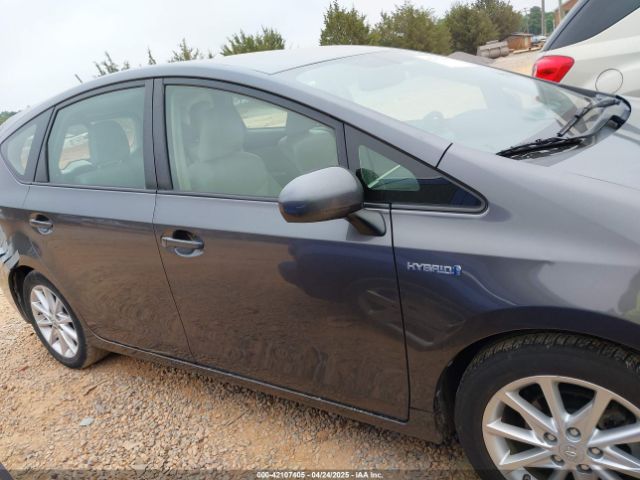 JTDZN3EU8EJ000528 Toyota Prius V Five