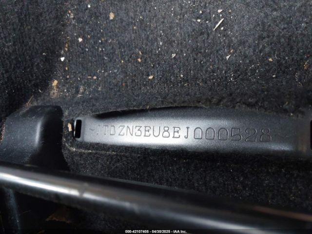 JTDZN3EU8EJ000528 Toyota Prius V Five