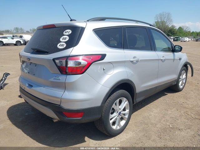 1FMCU0GDXJUC74516 Ford ESCAPE SE
