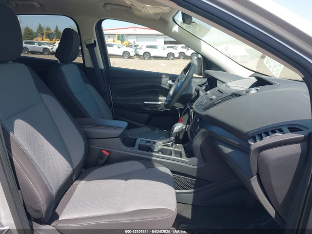 1FMCU0GDXJUC74516 Ford ESCAPE SE