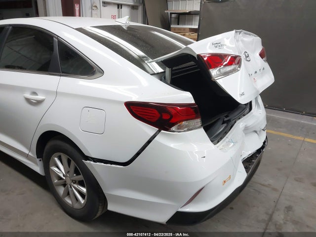5NPE24AF9JH698963 Hyundai SONATA SE
