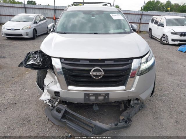 5N1DR3BC6NC241692 Nissan Pathfinder Sv 4wd