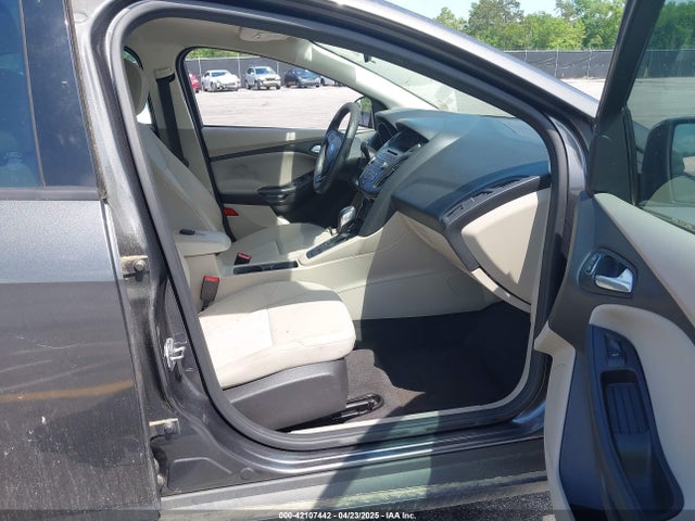 1FADP3F26GL207417 Ford FOCUS SE