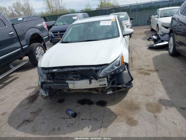 1N4BL4DW7MN372228 Nissan Altima Sv Intelligent Awd
