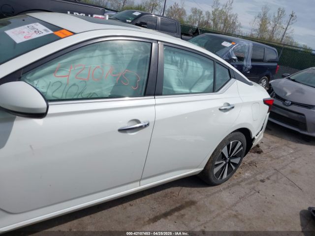 1N4BL4DW7MN372228 Nissan Altima Sv Intelligent Awd