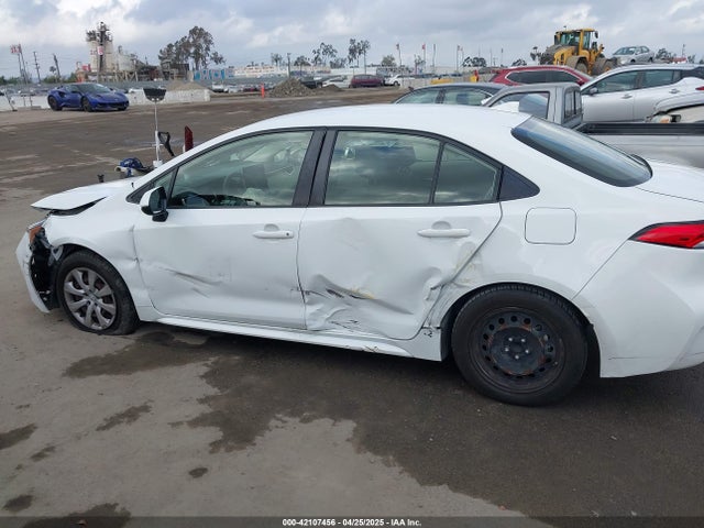 JTDEPRAE7LJ095929 Toyota COROLLA LE