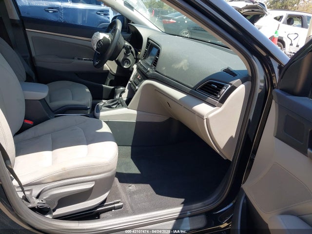 5NPD84LF4HH177053 Hyundai ELANTRA SE