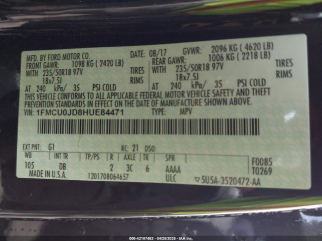 1FMCU0JD8HUE84471 Ford Escape Titanium