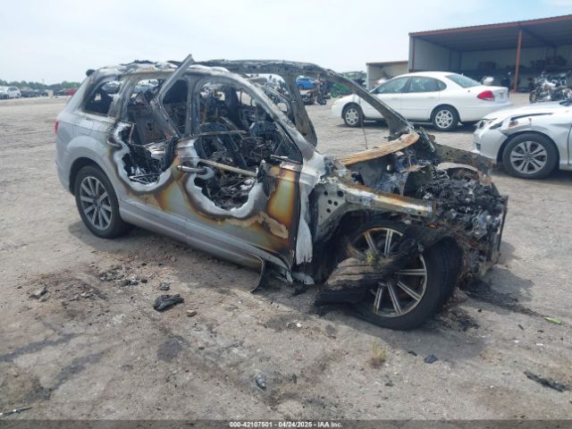 2017 AUDI Q7 WA1LAAF71HD004576