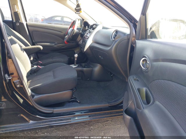 3N1CN7AP1FL911987 Nissan Versa 1.6 Sv